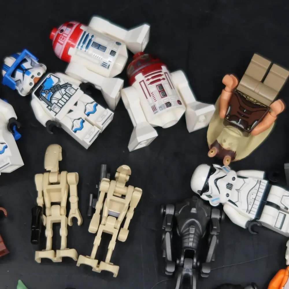 Lego Minifigure Lot Of 24 Minifigs Star Wars Clone Trooper Storm Trooper Yoda